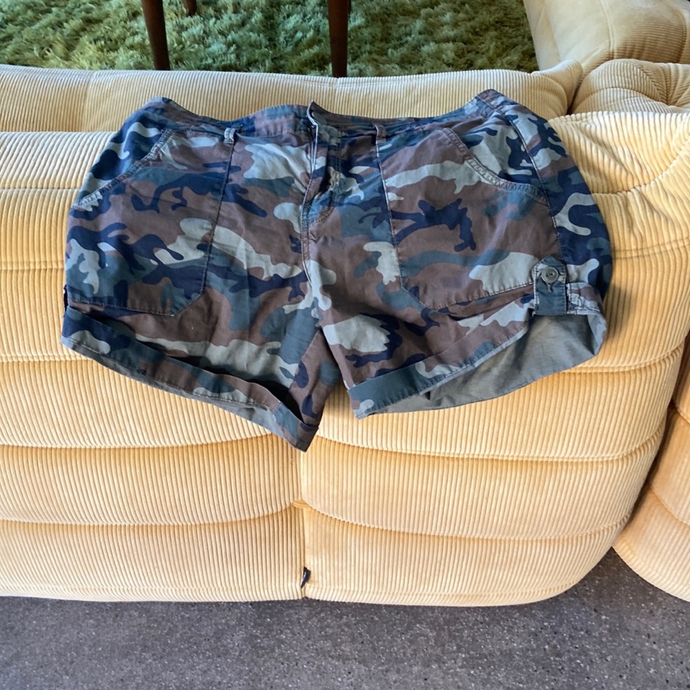Sanctuary Camo Shorts